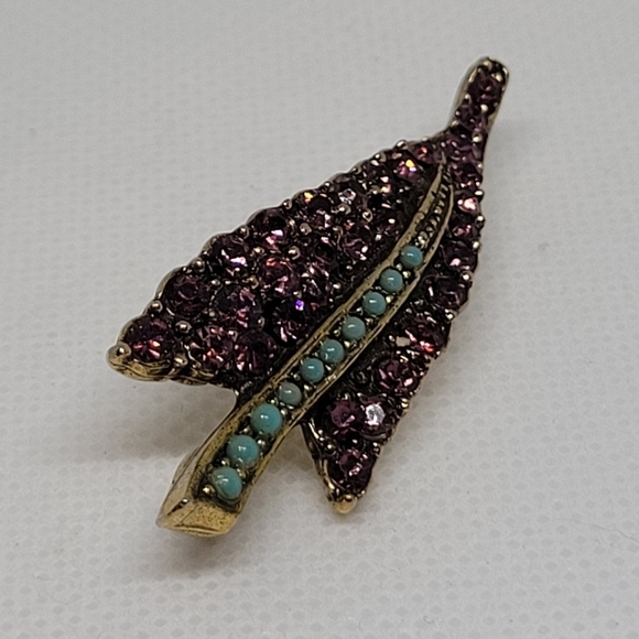 STUNNING Vintage Purple Rhinestone Turquoise Stone Gold Tone Leaf Brooch - Picture 3 of 15